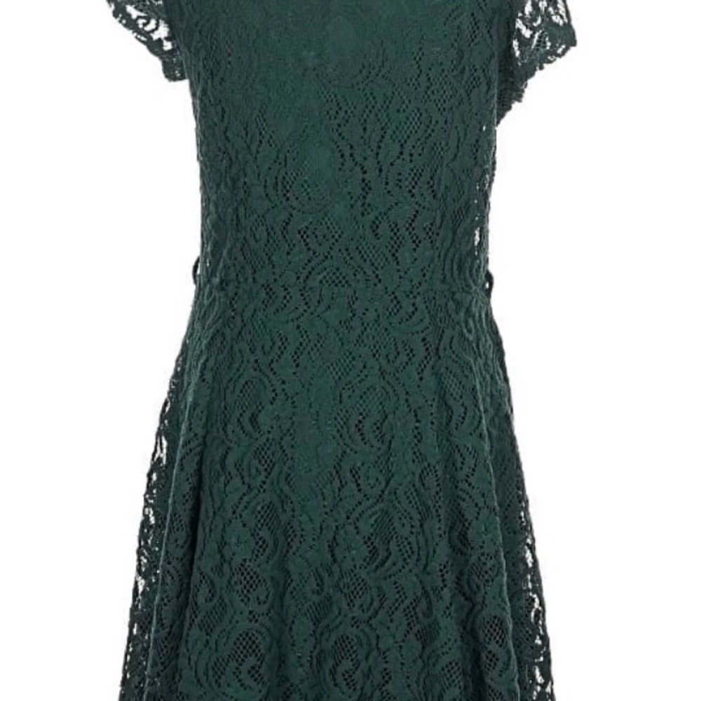 Elegant Green Lace Dress - Pre-Owned
